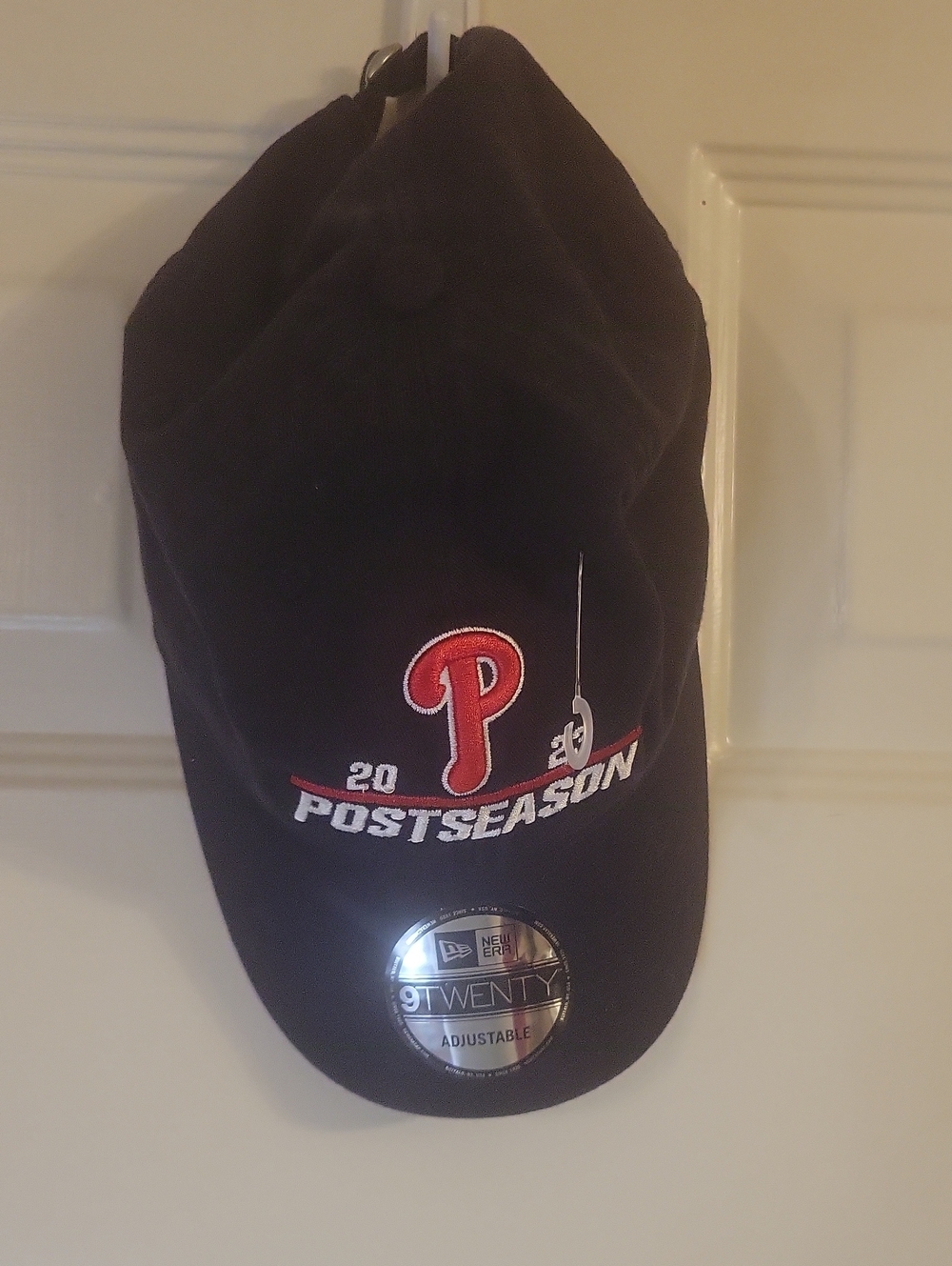 New Era Black & Red Philadelphia Phillies Postseason 9TWENTY Adjustable Cap